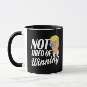 Inte trött på att vinna Trump Maga invigning dag Mugg