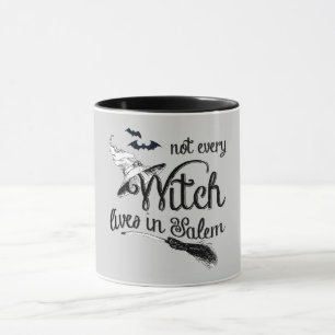 Inte varje häxa bor i Salem Halloween Mugg