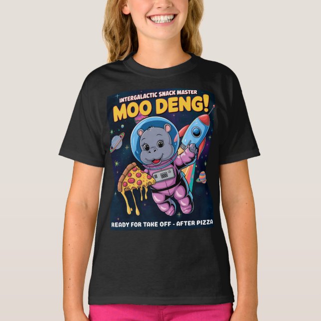 Intergalaktisk Moo Deng Baby Hippo Pizza Äventyr T Shirt (Framsida)