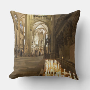 Interiör av St. Peters katedral i Regensburg Kudde