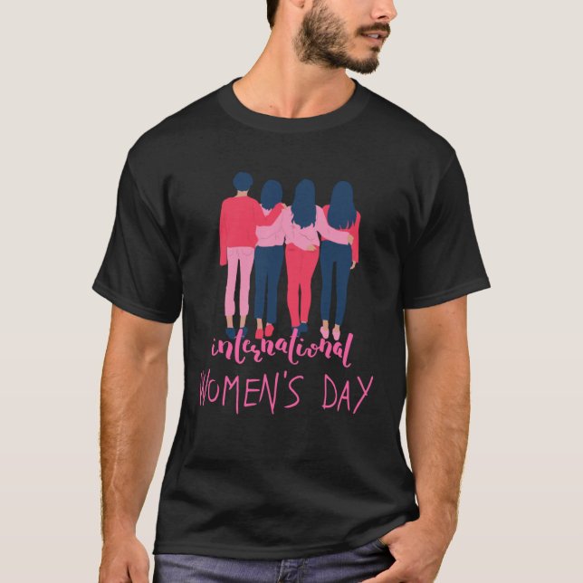 International Womens Day 2023 Embrace Equity 8 Mar T Shirt (Framsida)