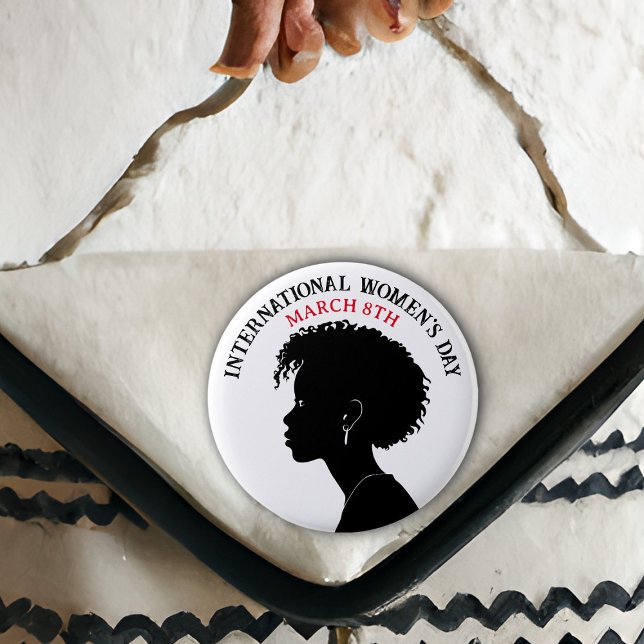 Internationell Kvinnodagen är den 8 mars Knapp (Skapare uppladdad)