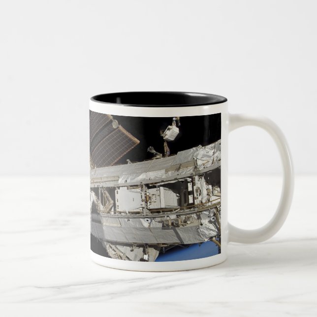 Internationell Space Station 23 Två-Tonad Mugg (Höger)