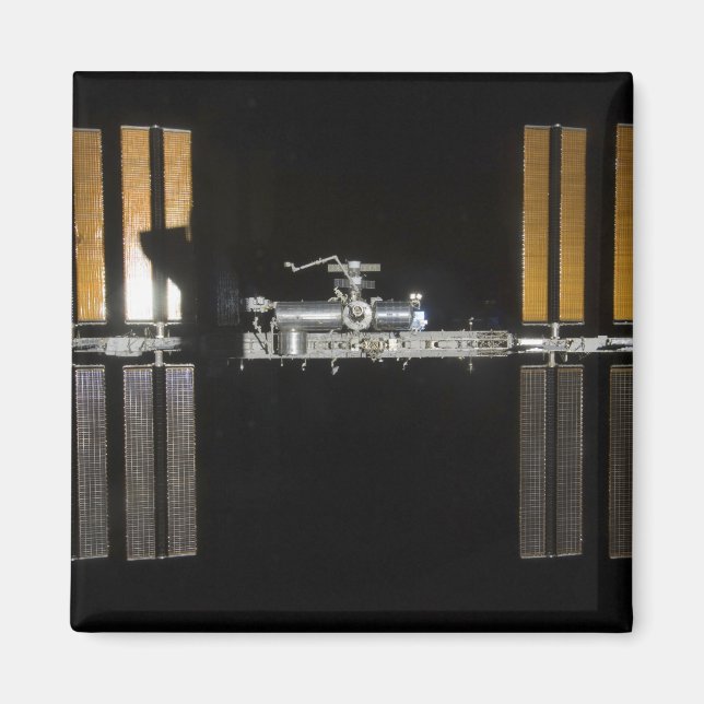 INTERNATIONELL STATION 2 MAGNET (Framsidan)