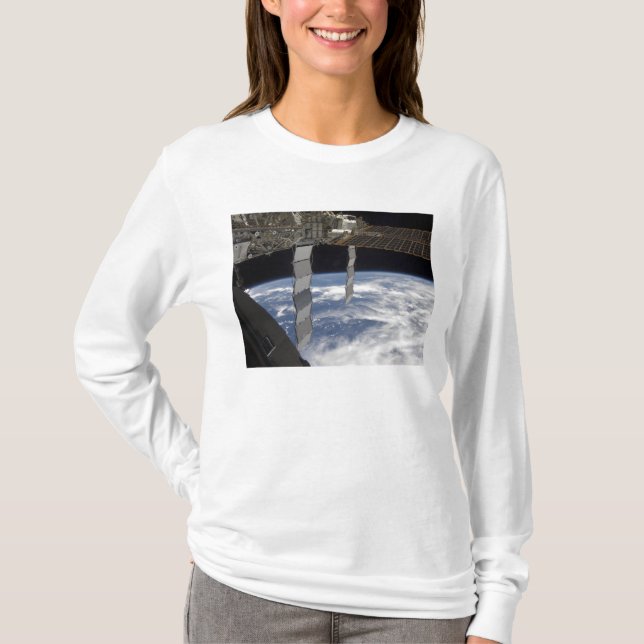 INTERNATIONELL STATION 7 T SHIRT (Framsida)