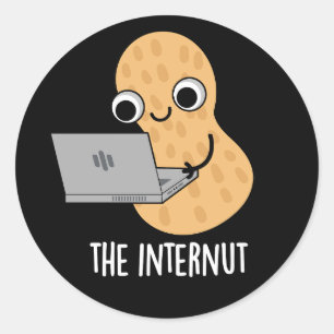 Internut Funny Internet Peanut Pun Mörk BG Runt Klistermärke