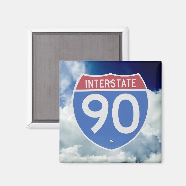 Interstate 90 Shield mot Blå himmel med moln Magnet (Front/Back)