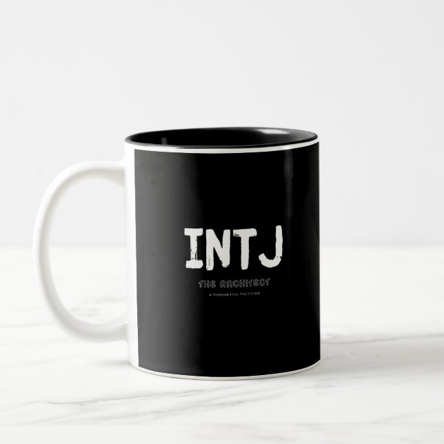 INTJ - Tänkbar taktiker (vit) Två-Tonad Mugg (Vänster)