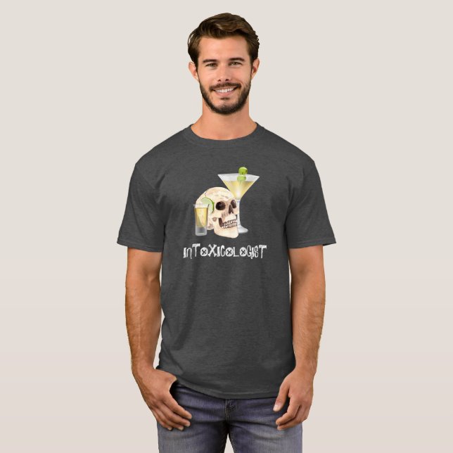 Intoxikolog Skull Cocktail Drinking T Shirt (Hel framsida)
