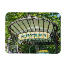 Inträde till Metro station vid Montmartre - Paris