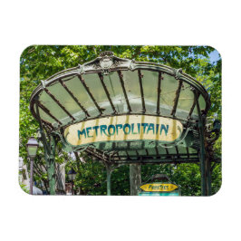 Inträde till Metro station vid Montmartre - Paris Magnet