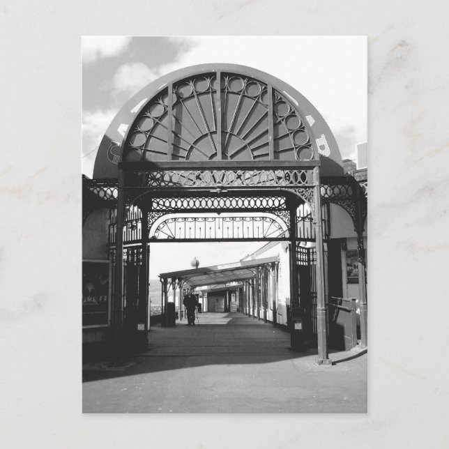 Inträde till North Pier B/W Vykort (Framsida)