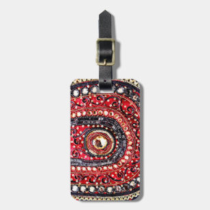 Intricate Embroidery Bagagebricka