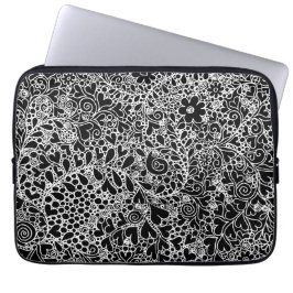 Intricate Hand-Drawn Floral Lace Pattern  Laptop Fodral