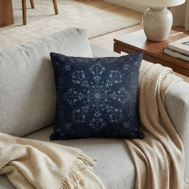 Intricate Navy Blue Mandala Snowflake Kudde