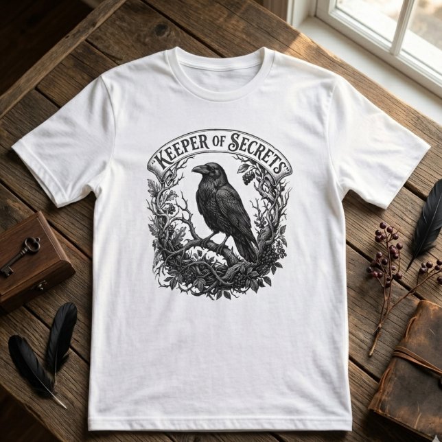 Intrikat gotisk kråskrift Konst för mörk akademi T Shirt (Intricate gothic raven tshirt)