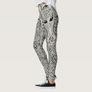 Intrikat keltisk träd-designgnidd av livsknuten leggings