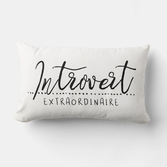 Introvert Extraordinaire Typography Lumbarkudde (Framsida)