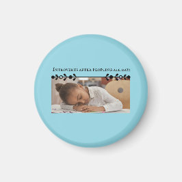 Introvert Memine Magnet