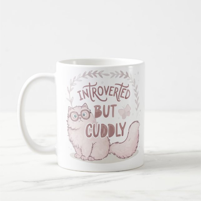 Introvert men gosig mugg – Söt design med rosa kat (Vänster)