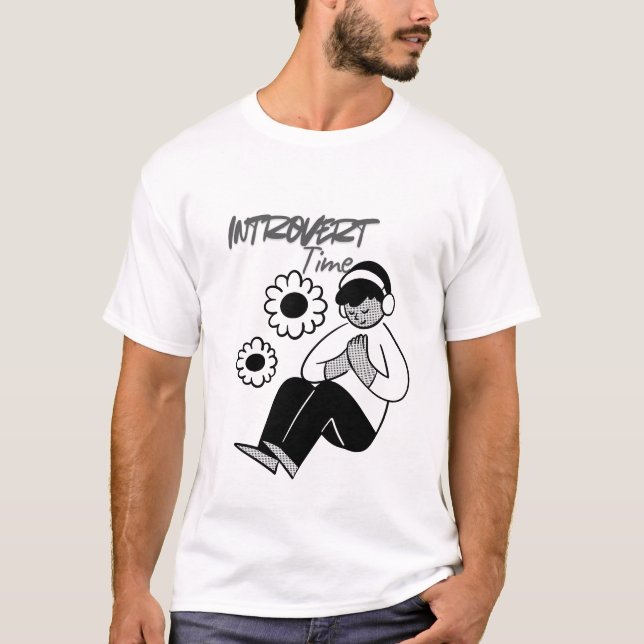 Introvert Time Minimal Typography T-Shirt (Framsida)