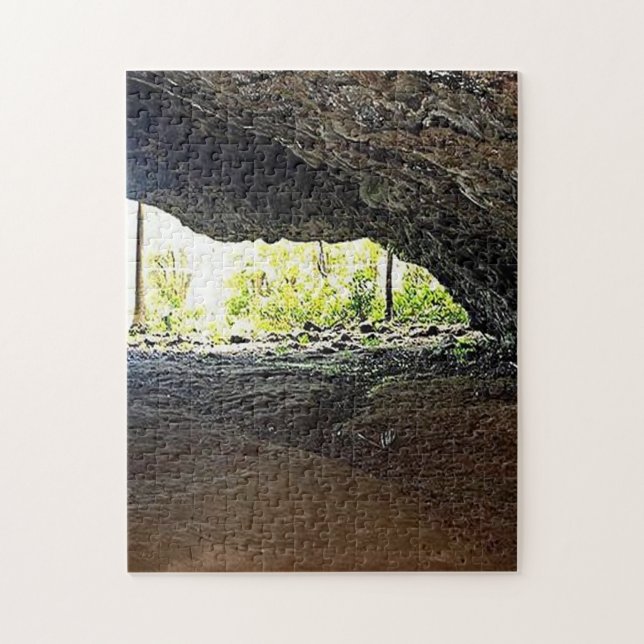 Inuti grottan skapat i en pussel (Vertikal)