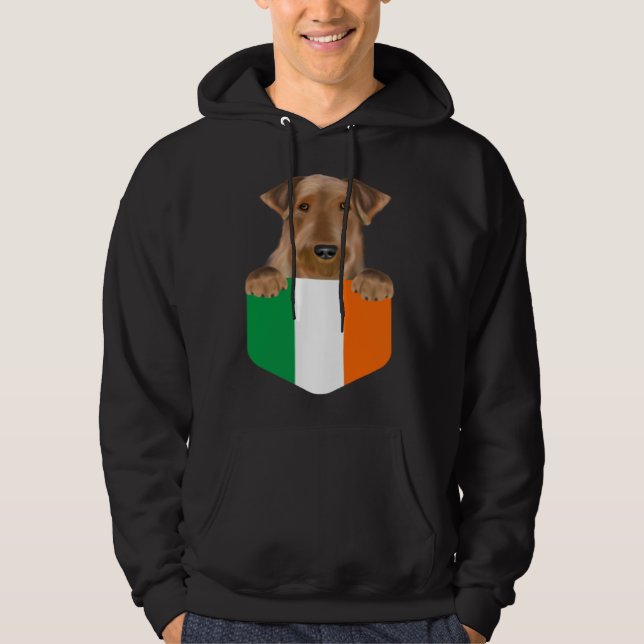 Ireland Flag Airedale Terrier Dog In Pocket Hoodie (Framsida)