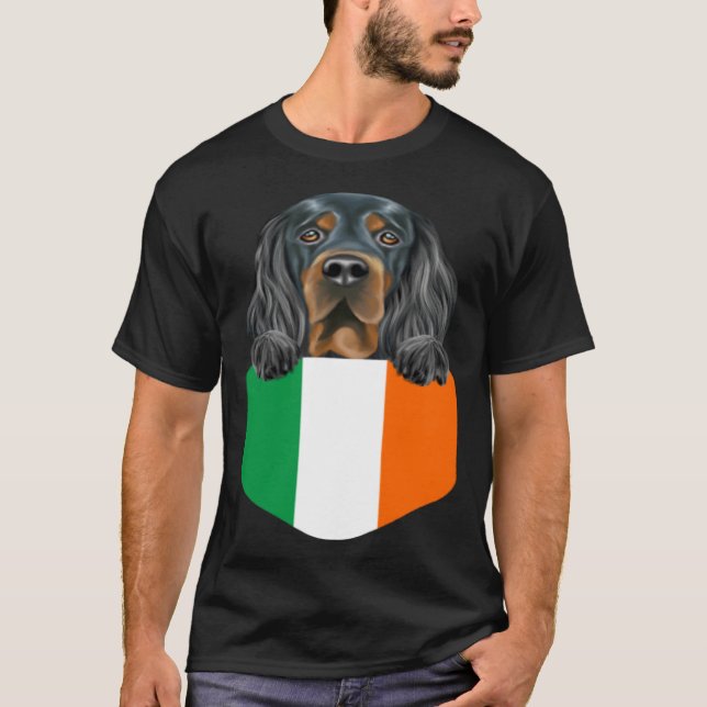 Ireland Flag Gordon Setter Dog In Pocket T Shirt (Framsida)
