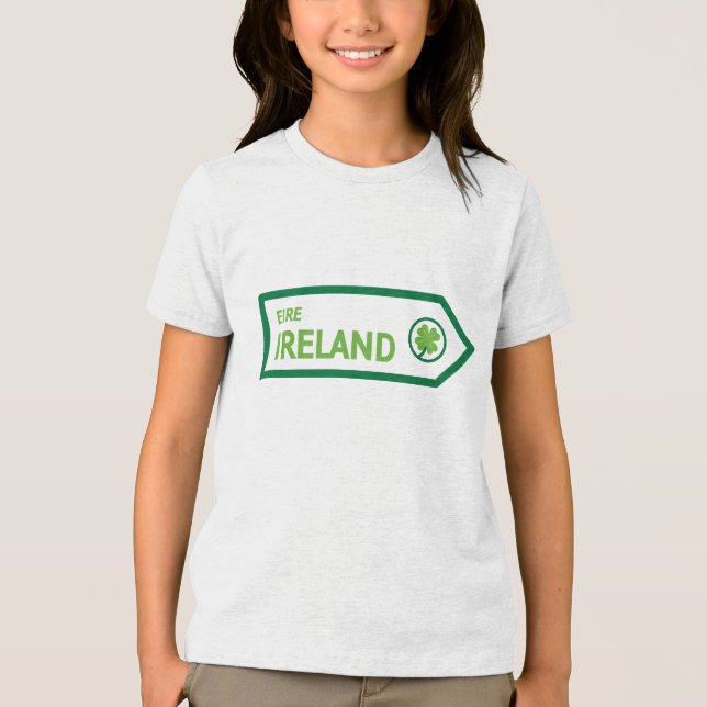 Ireland Road Sign T Shirt (Framsida)