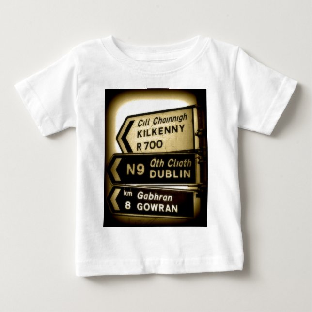 Ireland Roadside Signs T-shirt (Framsida)