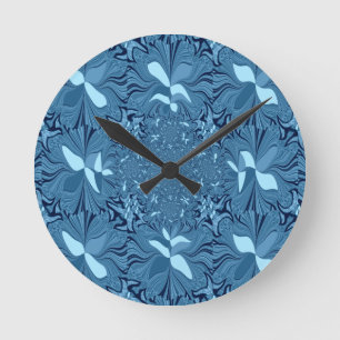 Iridescent blue. rund klocka
