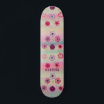 Iridescent Modern Girly Rosa Lila blommor Namn Mini Skateboard Bräda 18,5 Cm<br><div class="desc">Iridescent Modern Girly Rosa Lila blommor Namn har en modern färgstark bakgrund med rosa och lila blommor med din personlig namn. Anpassa genom att redigera texten i textrutan. Designad av ©Evco Studio www.zazzle.com/store/evcostudio</div>
