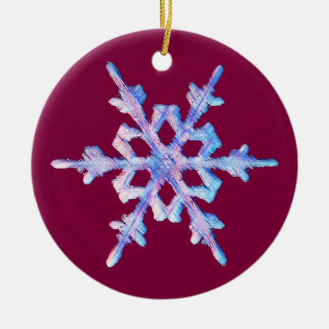 Iridescent Snowflake on Burgundy Ceramic Ornament (Framsidan)