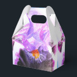 Iris Bröllopstårta Förmån Lila Blomsterlåda Presentaskar<br><div class="desc">Blå Iris Akvarell Målning Bröllopstårta Förmån Lådor,  Helt Anpassningsbara. Designad utifrån en av mina akvarellmålningar.</div>