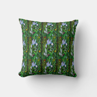 Iris Hummingbird Pillow Kudde
