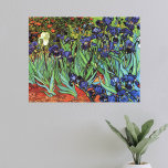 Irisering av Vincent van Gogh, Vintage Garden Art Canvastryck<br><div class="desc">Irismen (1889) av Vincent van Gogh är en vintage bra post impressionism landskapsmålning i blommigten med av, med en trädgård med skäggiga iriser av lila som odlas av poppies av orange. En enda vit irisblomma blommar vid kant. Om konstnären: Vincent Willem van Gogh (1853-1890) var en av de mest berömd...</div>