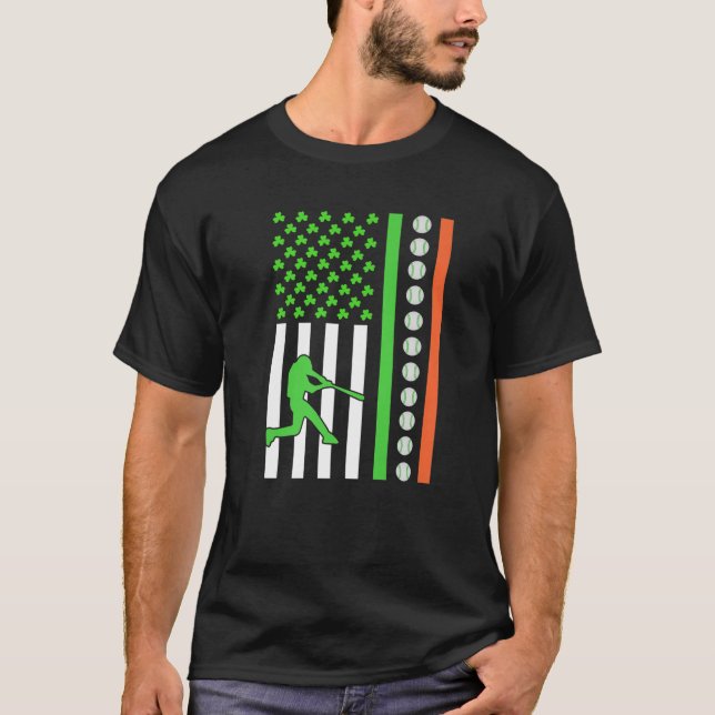 Irish American Flagga Baseball Player St. Patrick' T Shirt (Framsida)