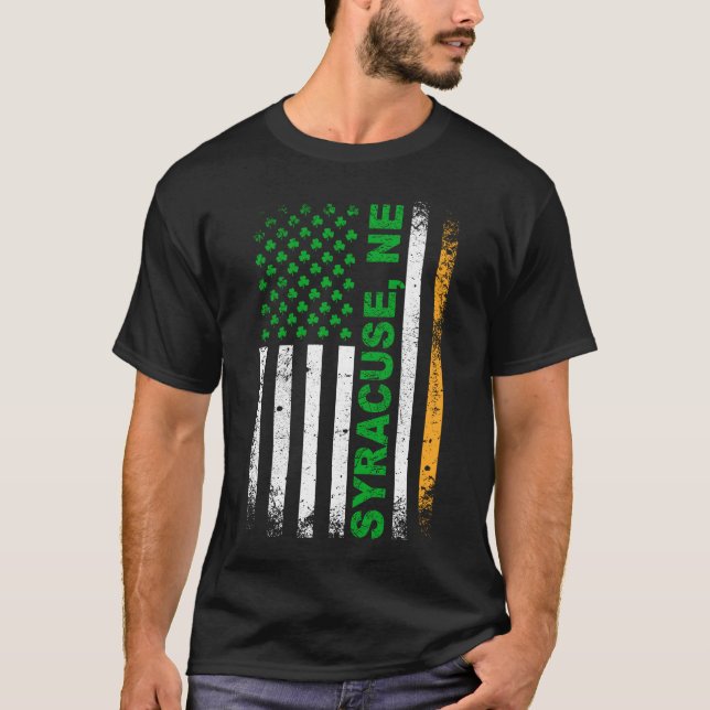 Irish American Flagga SYRACUSE, NE T Shirt (Framsida)