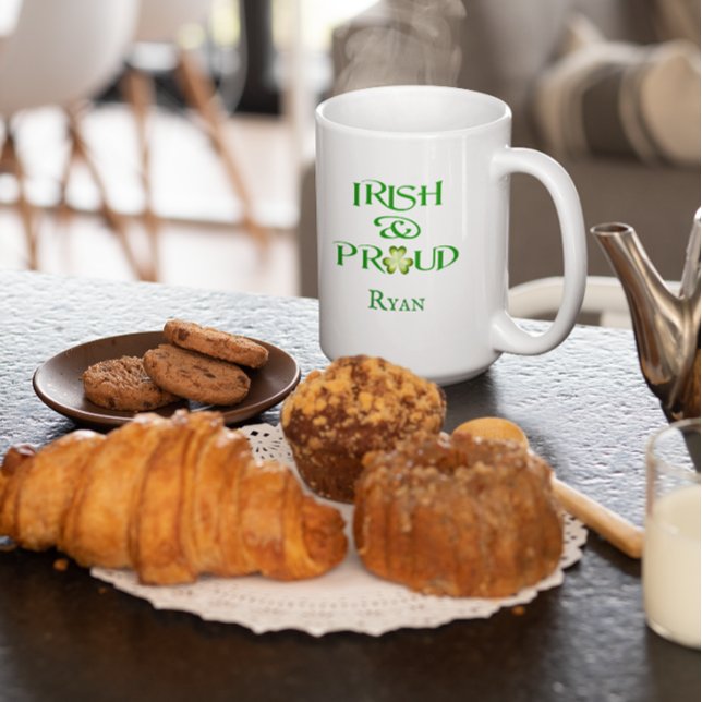 Irish and Proud Personlig Två-Tonad Mugg (Skapare uppladdad)