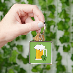 Irish Beer Mugg med Shamrock Klöver Fyrkantig Silverfärgad Nyckelring