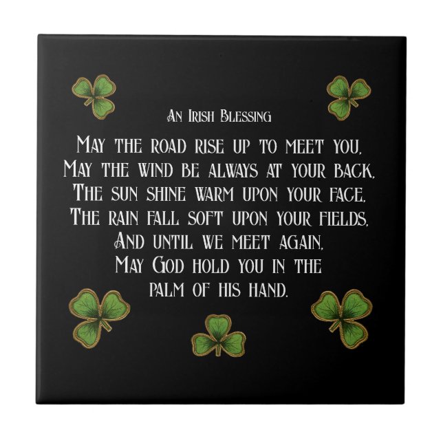 Irish Bluting and Shamrocks Black and Grönt Kakelplatta (Framsidan)