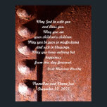 Irish Bröllop Blating, Giftermål Rusty Metall Prin Poster<br><div class="desc">Detta är en vacker irländsk välsignelse mellan bröllop och giftermål. Det börjar med "Må Gud vara med dig och välsigna dig" och slutar med "Må du inte veta någonting annat än lycka från och med denna dag framåt". Den är gjord i en 11-tums x 14-tums poster, med en bakgrund av...</div>