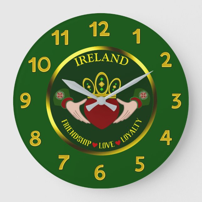 Irish Claddagh Personlig Stor Klocka (Framsida)