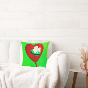 Irish Cute Painting Design. Köp nu Kudde