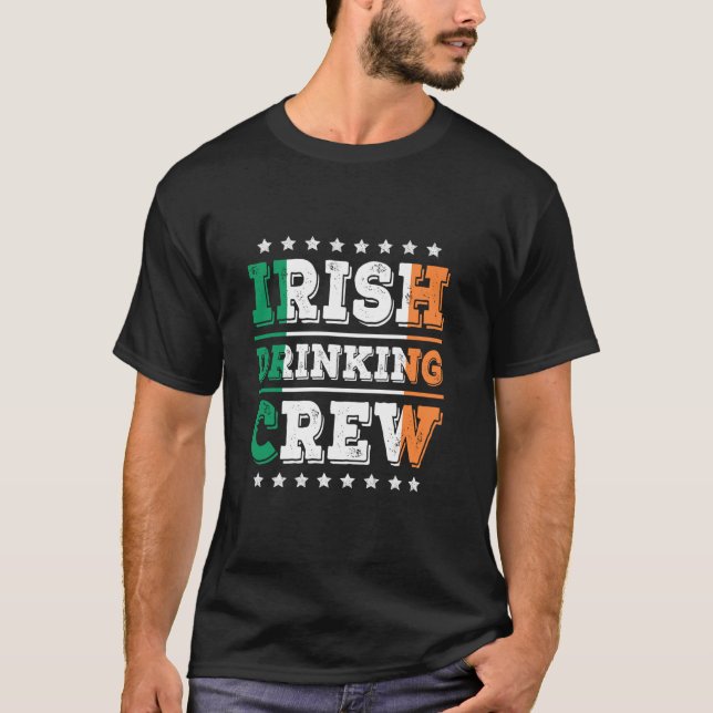 Irish Drinking Crew Ireland Flagga Funny Drinking  T Shirt (Framsida)