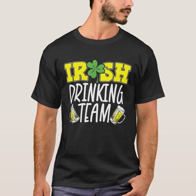 Irish Drinking Team Saint patrick's day Shenanigan T Shirt (Framsida)