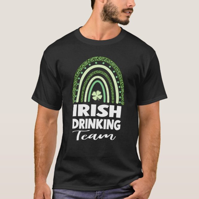 Irish Drinking Team St Patrick's Day T Shirt (Framsida)