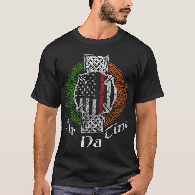 Irish Firefighter Thin Red Line Fir Na Tine Celtic T Shirt (Framsida)