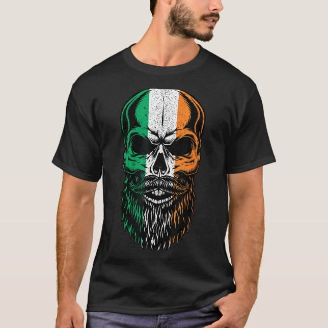 Irish Flag Bearded Skull Head Saint Patrick's Day  T Shirt (Framsida)