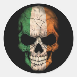 Irish Flagga Skull på Black Runt Klistermärke